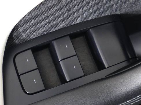 Used 2021 Tesla Model S Long Range image 41