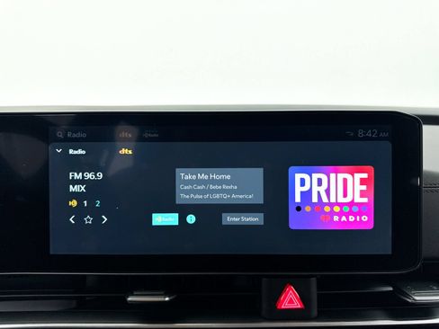 Used 2026 Kia Carnival FWD image 25