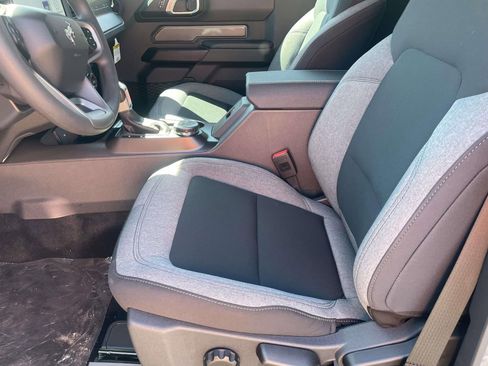 New 2026 Ford Bronco 2-Door AWD/4WD image 9