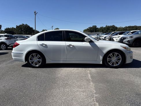 Used 2013 Hyundai Genesis 3.8 w/ Premium Pkg image 7