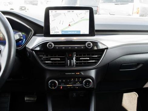 Used 2022 Ford Escape Titanium w/ Class II Trailer Tow Package image 35