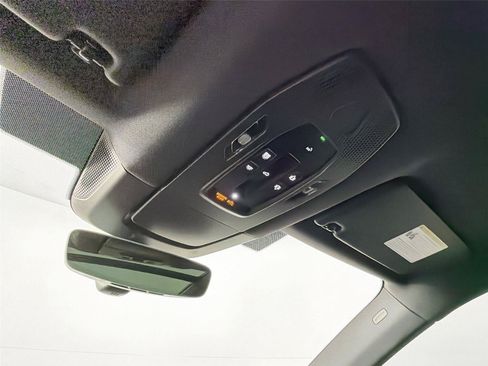 Certified 2026 Porsche Macan 4 Electric RWD image 24