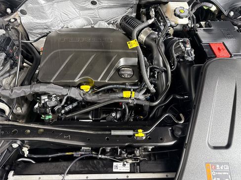 Used 2024 Chevrolet Trax LT w/ Driver Confidence Package image 39