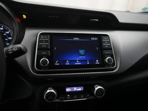 Used 2018 Nissan Kicks SV image 6