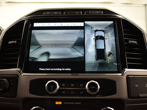 Used 2022 Ford F250 Lariat w/ Black Appearance Package image 30