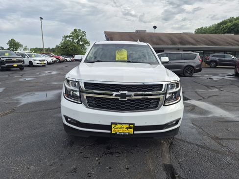 Used 2016 Chevrolet Suburban LT w/ Luxury Package AWD/4WD image 3
