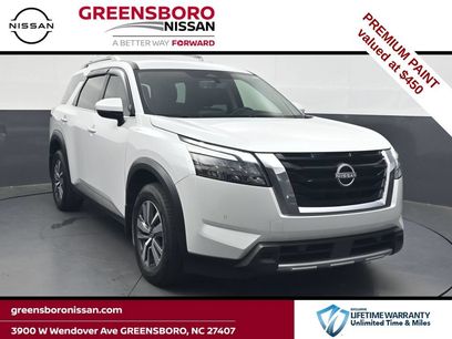 Used 2025 Nissan Pathfinder SL