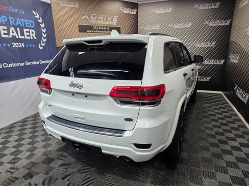 Used 2015 Jeep Grand Cherokee Overland w/ Advanced Technology Group AWD/4WD image 13