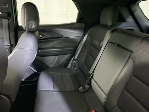 Used 2023 Chevrolet TrailBlazer RS image 12