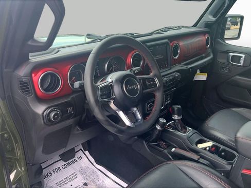 Used 2023 Jeep Wrangler Unlimited Rubicon AWD/4WD image 18