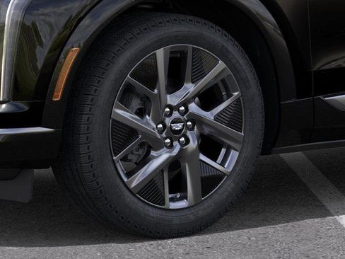 New 2025 Cadillac Optiq Luxury 1 image 10