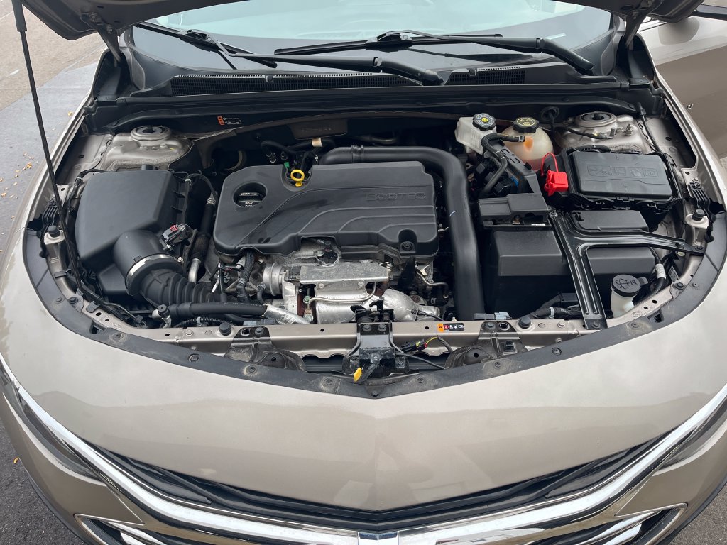 Used 2023 Chevrolet Malibu LT FWD image 21