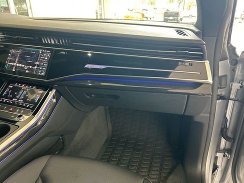 Used 2019 Audi Q8 Premium Plus image 22