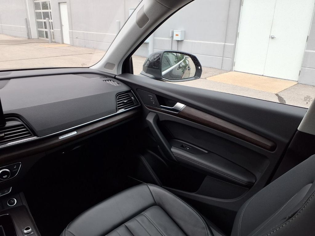 Used 2023 Audi Q5 2.0T Premium Plus AWD/4WD image 27