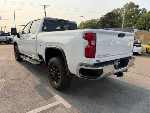 Used 2025 Chevrolet Silverado 2500 LT AWD/4WD image 5