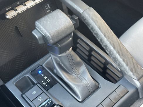 Used 2024 Toyota Tacoma SR5 image 21