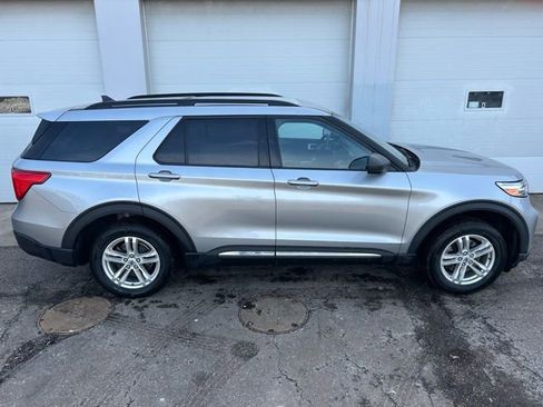 Certified 2023 Ford Explorer XLT w/ Equipment Group 202A image 6