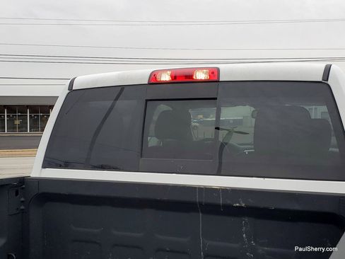 Used 2018 RAM 2500 SLT image 8