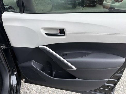 Certified 2025 Toyota Corolla Cross L FWD image 14