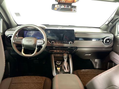 Used 2024 Chevrolet Colorado Z71 w/ Z71 Convenience Package 2 image 12