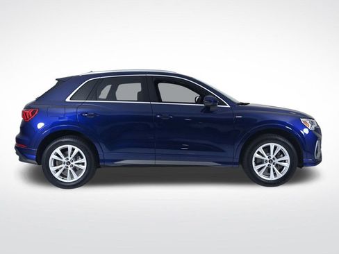 Certified 2025 Audi Q3 2.0T Premium w/ Convenience Package image 6