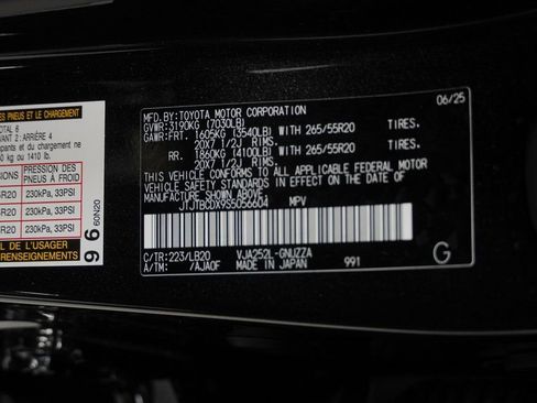 Used 2025 Lexus GX 550 w/ Accessory Package (2T) image 56