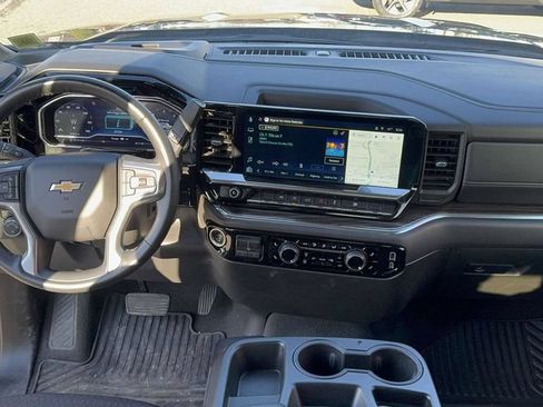 Used 2025 Chevrolet Silverado 1500 LT AWD/4WD image 10
