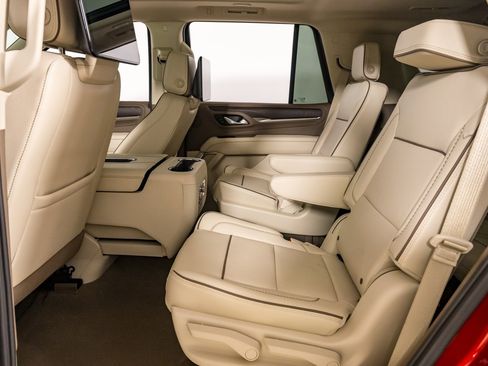 Used 2023 GMC Yukon Denali w/ Denali Reserve Package image 23