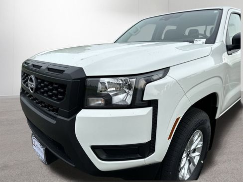Used 2025 Nissan Frontier S image 27