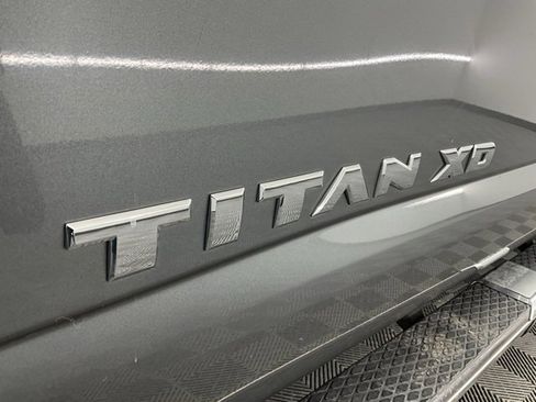 Used 2016 Nissan Titan SV image 25