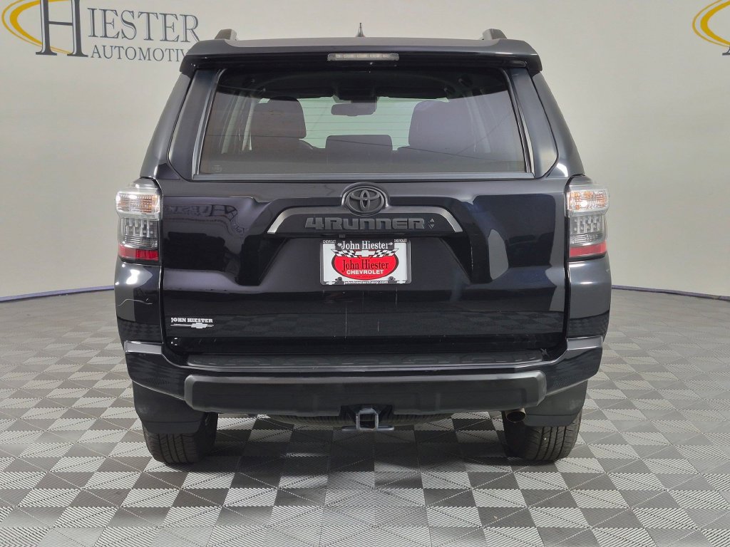Used 2021 Toyota 4Runner TRD Off-Road AWD/4WD image 6