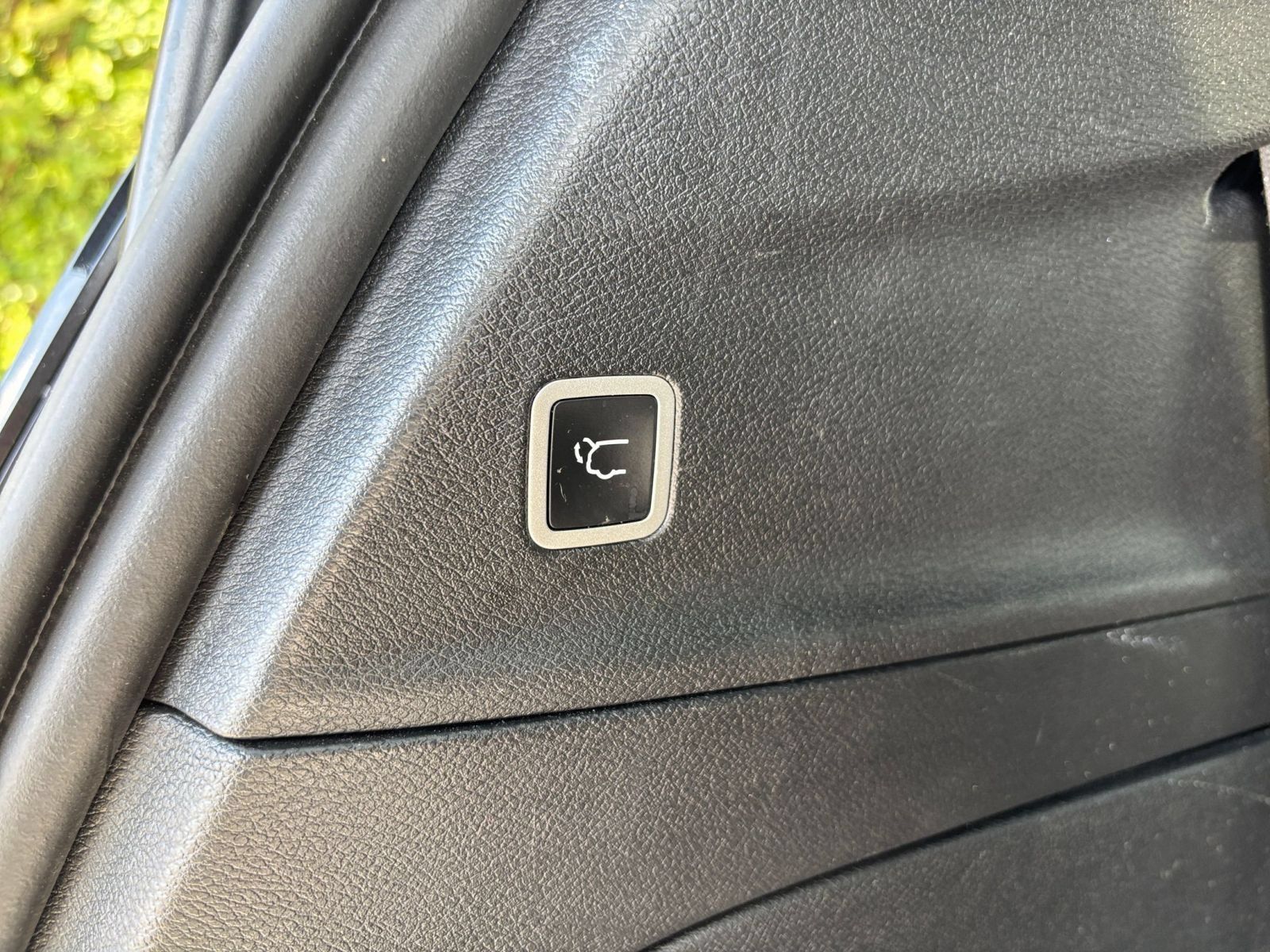Used 2025 Chrysler Pacifica Limited FWD image 22