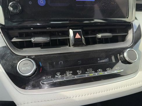 Used 2023 Toyota Corolla SE FWD image 41