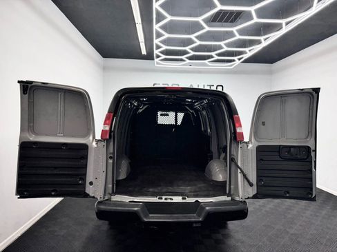 Used 2023 Chevrolet Express 2500 w/ Driver Convenience Package image 8