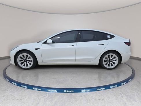 Used 2021 Tesla Model 3 Standard Range Plus image 9