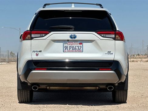 Used 2024 Toyota RAV4 SE image 5