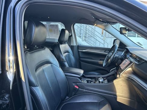 Used 2021 Jeep Grand Cherokee L Limited image 42