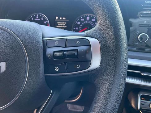 Used 2022 Kia K5 LXS image 24