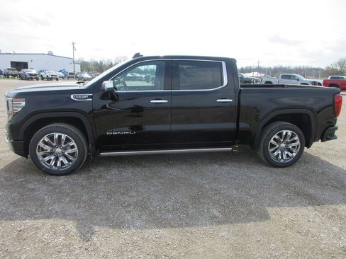 New 2026 GMC Sierra 1500 Denali w/ Denali Reserve Package AWD/4WD image 10