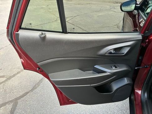 Used 2024 Chevrolet Trax LS w/ LS Convenience Package image 16