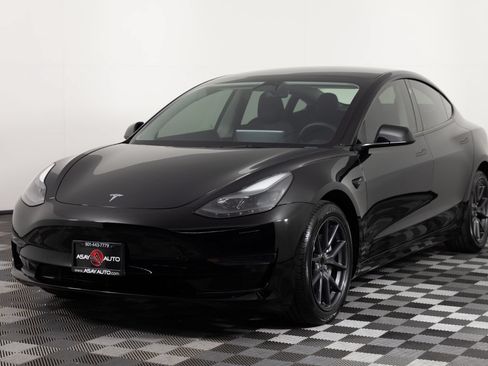 Used 2023 Tesla Model 3 Standard Range RWD image 2