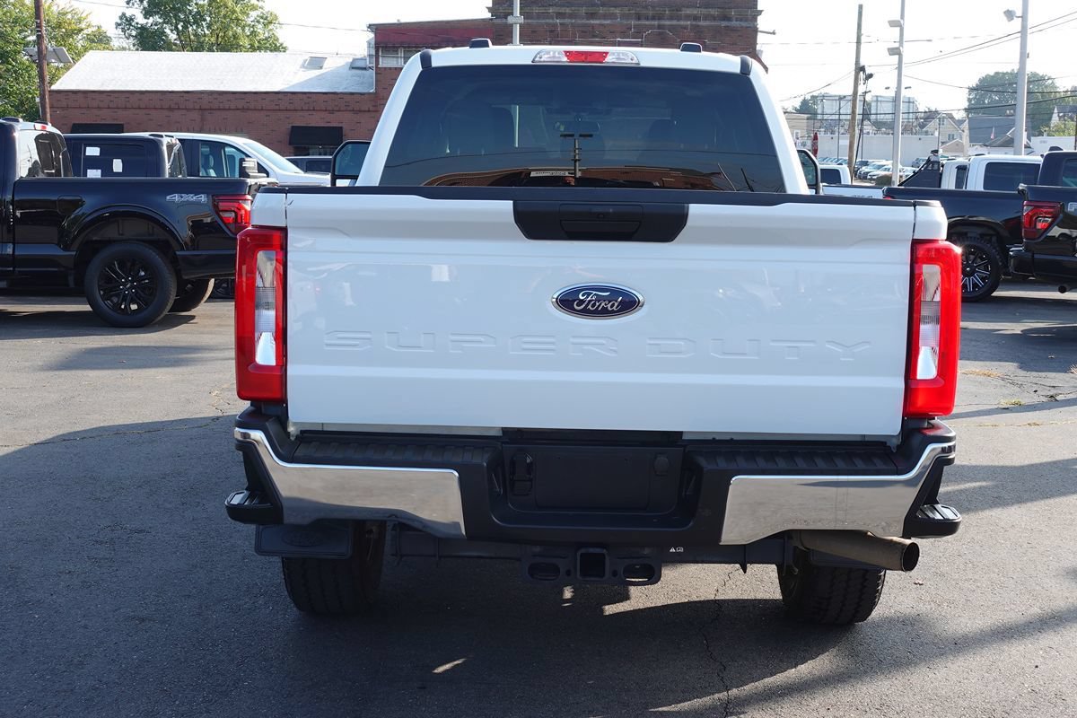 Used 2025 Ford F250 XLT w/ FX4 Off-Road Package AWD/4WD image 8