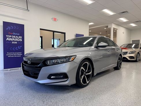 Used 2020 Honda Accord Sport image 4