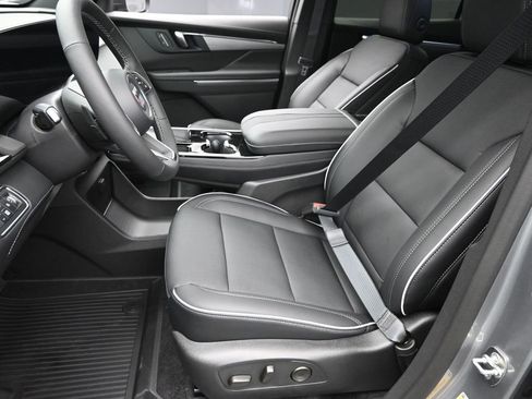 New 2026 Buick Enclave Preferred w/ Power Package image 18