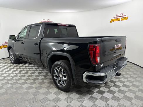 Used 2023 GMC Sierra 1500 SLE w/ Preferred Package RWD image 3
