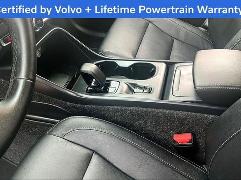 Certified 2025 Volvo XC40 B5 Core image 18