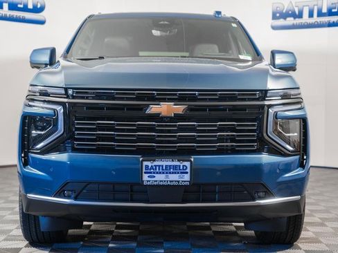 New 2026 Chevrolet Suburban High Country image 2