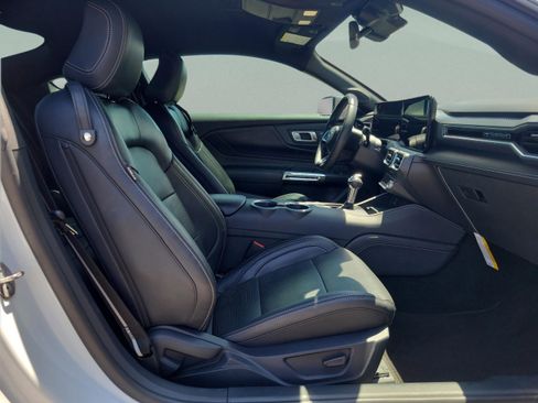 Used 2024 Ford Mustang Premium image 10