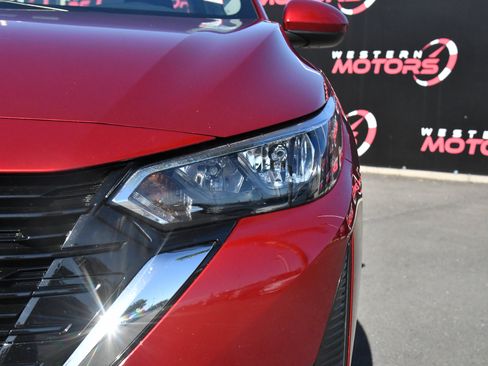 Used 2025 Nissan Sentra SV FWD image 11