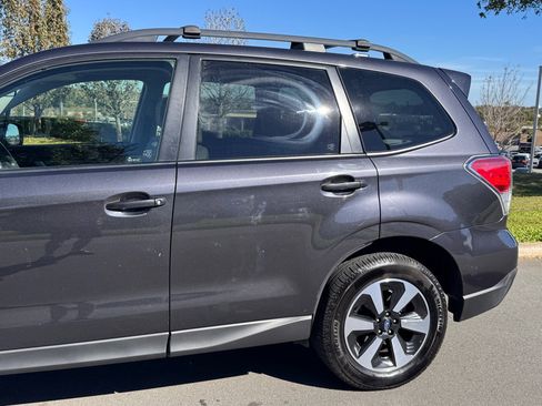 Used 2018 Subaru Forester 2.5i Premium w/ All-Weather Package image 9